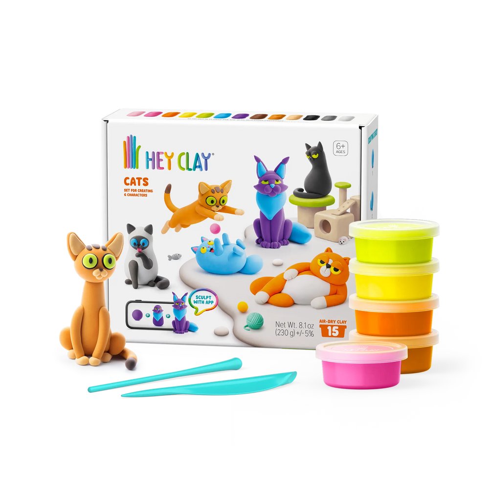 Cats characters sculpted from the HEY CLAY Cats set, on a table